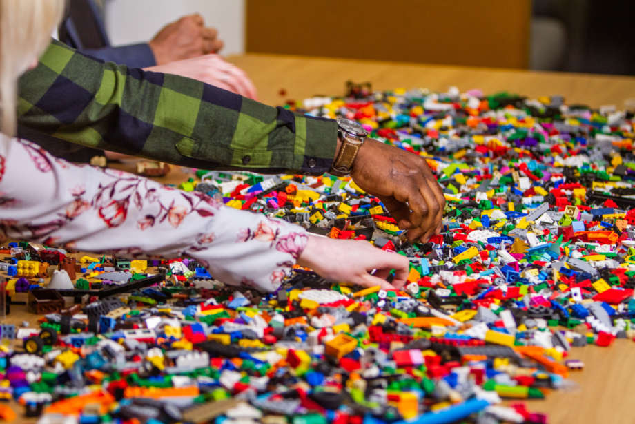 230727 Build The London Skyline With Lego Bricks Pic 1